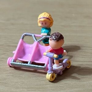 1994 Polly Pocket Strollin' Surprise Set